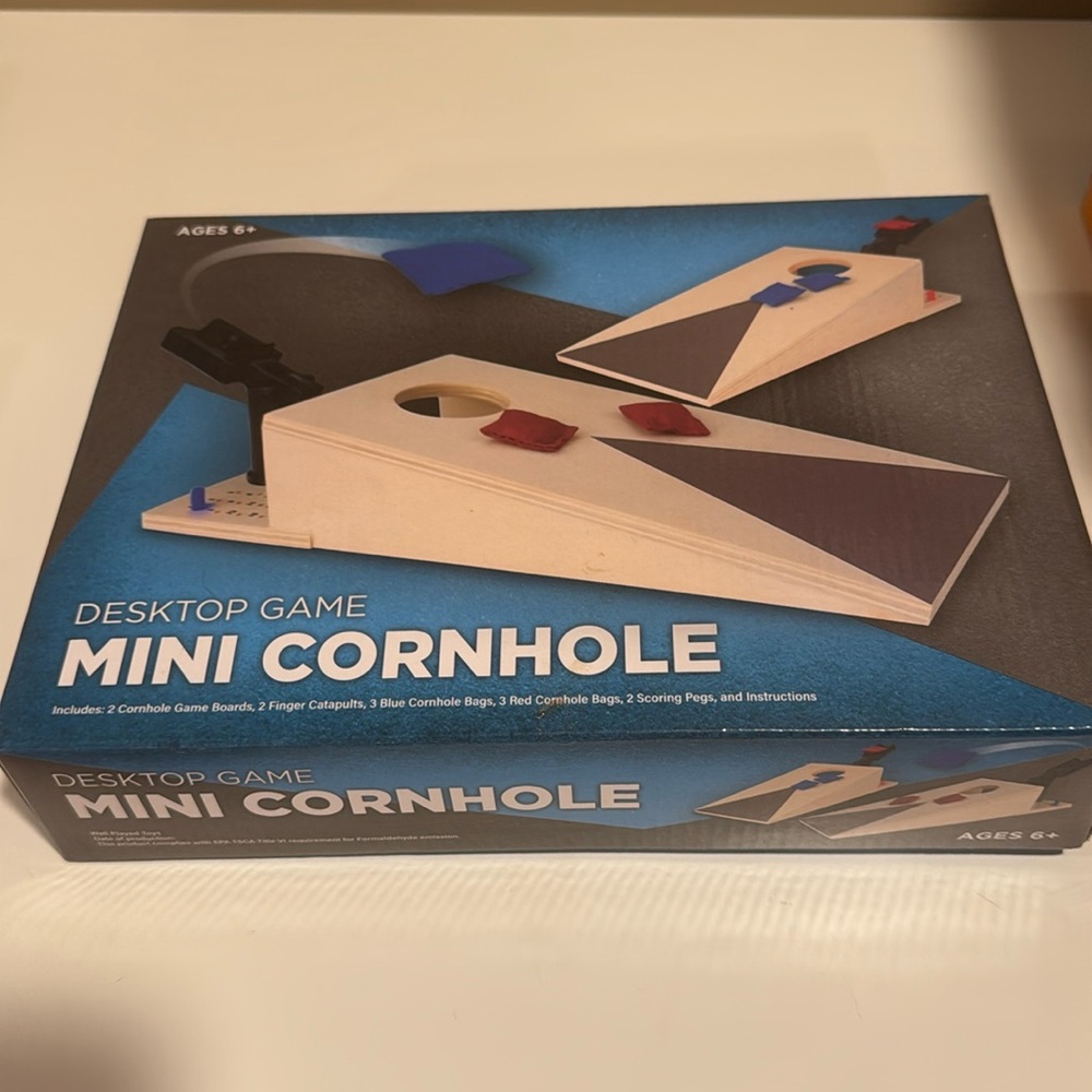 Desktop game mini cornhole NEW